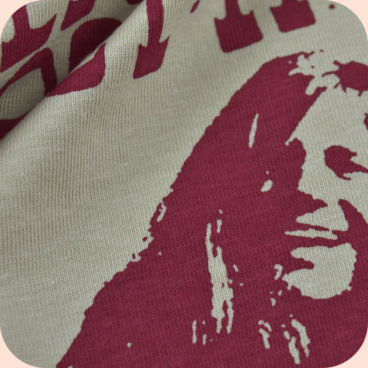 detalle de camiseta con diseño de Janis Joplin